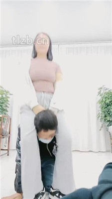 图片[4]_【橙子大大】双M-骑马/揪耳朵/暴力踢踹/转胯/闻白袜_绳艺套路直播视频资源网