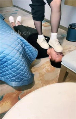 图片[10]_【绝美兔女王】小白鞋白袜配黑丝虐贱奴_绳艺套路直播视频资源网