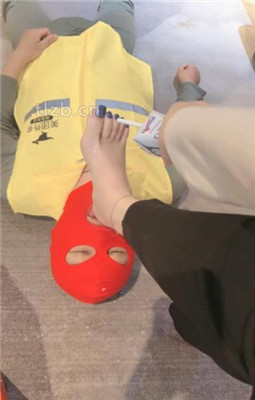 图片[19]_【安安】舔臭脚/红高跟踩踏喂食_绳艺资料库