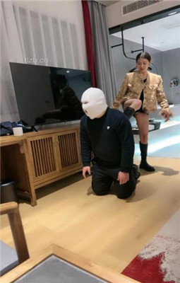【苏御大大】长靴踩踏/跪求圣水/闻黑袜/骑马_绳艺套路直播视频资源网