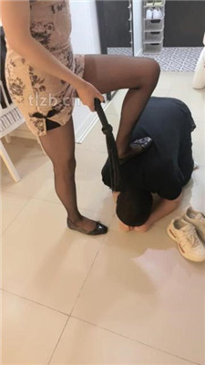 图片[2]_【苒溪】舔鞋不干净的下场_绳艺套路直播视频资源网