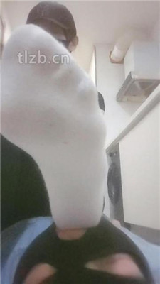 图片[9]_【美娜格格】运动女神-脏鞋底白袜虐废【完整版】_绳艺套路直播视频资源网