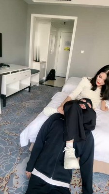 图片[3]_【孤傲女帝】坐脸窒息/踩狗脖子/舔脚转胯_绳艺资料库视频资源下载