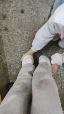 图片[5]_【爱可呀】学姐教室椅下/楼道-卑微跪舔_绳艺资料库视频资源下载