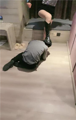 图片[17]_【赵奈奈】没钱交房租被虐-靴子碾脸/暴力踢踹【完整版】_绳艺资料库