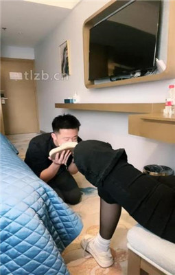 图片[5]_【绝美兔女王】小白鞋白袜配黑丝虐贱奴_绳艺套路直播视频资源网
