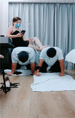 图片[19]_【欲S】双M-骑脖做深蹲/臭脚捂脸/转胯_绳艺套路直播视频资源网