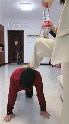 图片[2]_【凌儿女神】贱奴下跪做家务/高跟踩_绳艺套路直播视频资源网