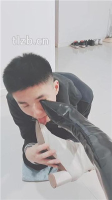 图片[7]_【美容院S】当脚垫/舔脏鞋/臭脚踩脸_绳艺套路直播视频资源网