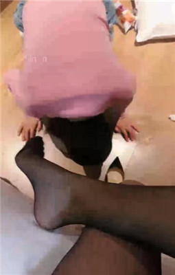 图片[20]_【绝美兔女王】高跟黑丝踩脚垫/长靴跪拜【完整版】_绳艺资料库视频资源下载