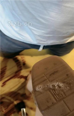 图片[20]_【孤傲女帝】长靴全体重踩踏_绳艺套路直播视频资源网