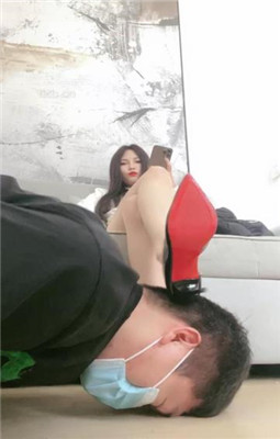 图片[2]_【甜一】下跪近距离裸足狂舔_绳艺资料库视频资源下载