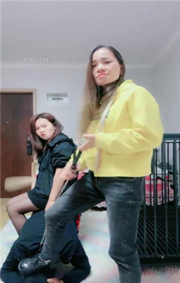 【艾琳】双S狗笼圈养重度虐打【双视角完整版】_绳艺资料库视频资源下载