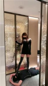 【美美子】长靴/高跟踢裆踩踏-耳光坐垫/恋足闻_绳艺资料库视频资源下载