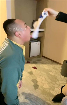 图片[19]_【酒鸽】双S-人体烟灰缸-长靴小白鞋踩/踩踏/骑马/闻臭白袜_绳艺资料库