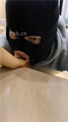 图片[13]_【可儿女王】鞋绑脸气味控制/捆绑虐打/重度踢踹_绳艺资料库视频资源下载