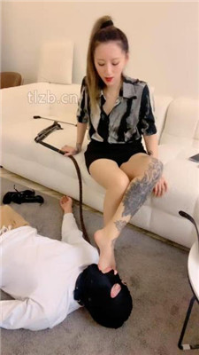 图片[13]_【奈儿】原味脚深喉/狗链遛狗/高跟凉鞋踩虐_绳艺资料库视频资源下载