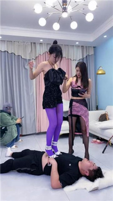 图片[15]_【麋鹿银儿】双S-紫丝袜诱惑/骑马爬行/藤条抽/踩踏/揪耳朵插嘴_绳艺资料库视频资源下载