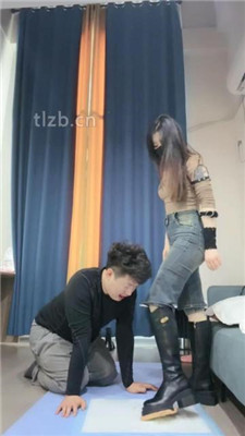 图片[10]_【不期而遇】牛仔裤臀下羞辱-圣水-闻超臭白袜-踩踏_绳艺资料库视频资源下载