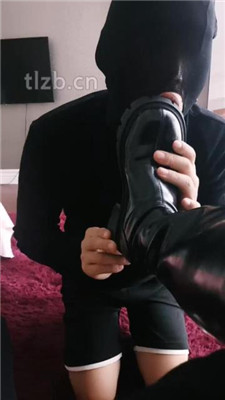 图片[4]_【An盈盈】跪舔脏靴底黑丝jio_绳艺资料库