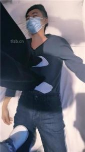 【蔓越莓】双S-白袜脚踩地毯狗【完整版】_绳艺资料库