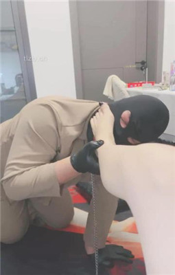 图片[3]_【芷镜】沉浸式恋足狂舔/喝洗脚水_绳艺资料库