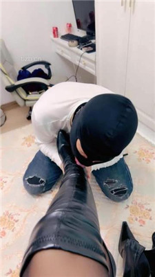图片[13]_【伊兮夫妻】长靴黑丝暗黑系-靴底踩头-踢踹_绳艺资料库视频资源下载
