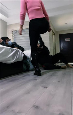 图片[2]_【孤傲女帝】长靴S重度踢踹虐打双M_绳艺套路直播视频资源网