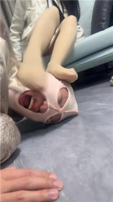 图片[14]_【狗哥】江西刘亦菲短靴踩虐刑罚_绳艺资料库视频资源下载