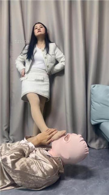 图片[17]_【狗哥】江西刘亦菲短靴踩虐刑罚_绳艺资料库视频资源下载