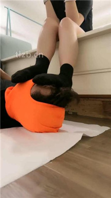 图片[2]_【玥野兔】黑棉袜裸足踩贱狗_绳艺资料库视频资源下载