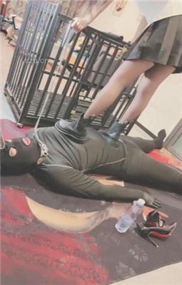 图片[13]_【芷镜小主】短靴-黑丝高跟全体重踩地毯_绳艺资料库
