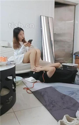 图片[16]_【珈瑶】圈养狗伺候起床-晨尿/靴子肉丝_绳艺资料库视频资源下载