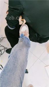 【郡主大大】强迫装修工舔脏鞋/踩踏【双视角版】_绳艺套路直播视频资源网