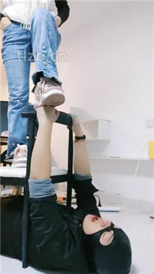 图片[9]_【郡主大大】强迫装修工舔脏鞋/踩踏【双视角版】_绳艺资料库套路视频