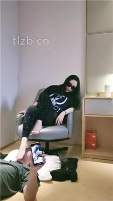 图片[18]_【羽神】跪舔超臭长靴白棉袜/吃脚皮臭脚踩脸_绳艺资料库