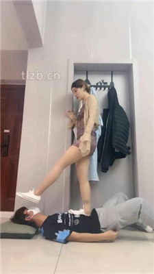 图片[2]_【领主老大】帆布鞋全体重踩踏/碾压狗爪_绳艺资料库视频资源下载