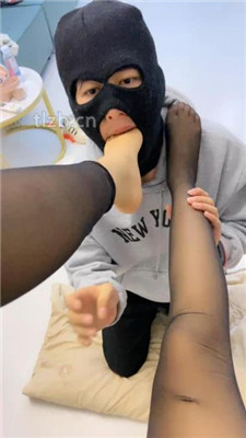 图片[15]_【可儿女王】鞋绑脸气味控制/捆绑虐打/重度踢踹_绳艺资料库视频资源下载