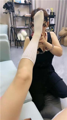 图片[12]_【cc.s】母畜-狗链遛狗/白袜皮鞋辱/戴手铐/闻棉袜_绳艺套路直播视频资源网