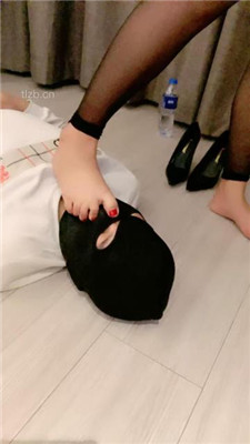 图片[19]_【赵奈奈】黑丝裸足恋足舔/抽耳光_绳艺资料库