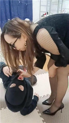 图片[5]_【平凡】训练狗舌-舔高跟黑丝内裤_绳艺资料库视频资源下载