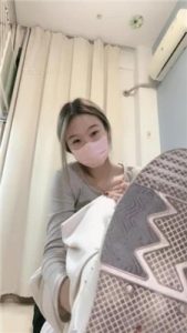 【时颜】坐脸窒息/舔超脏小白鞋/裸足白袜辱_绳艺资料库视频资源下载