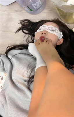 图片[6]_【橙宝】母畜-主人的撒气工具-白袜-踩嘴-掐脖窒息_绳艺套路直播视频资源网