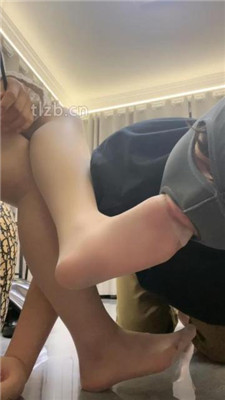 图片[17]_【伊诺】跪舔长靴原味脚/鞭打踢踹_绳艺资料库视频资源下载