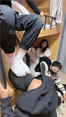 图片[20]_【尤物大大】女生寝室4主VS双奴带新人学妹入圈调_绳艺套路视频资源网