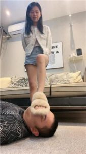 【樱木花椒】御姐女神范脚耳光扇晕猪头_绳艺资料库视频资源下载