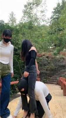图片[8]_【暴力美学】双S-女神户外遛狗-绑树上酷刑惩治【双视角版】_绳艺资料库视频资源下载