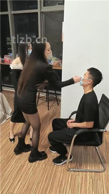 图片[3]_【舞池大人】喝姐妹驯服bt邻居_绳艺资料库视频资源下载