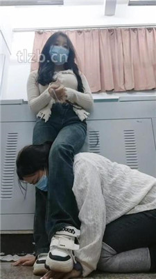图片[16]_【爱可呀】教室开发素人S-母畜-跪舔多人多双脏鞋_绳艺资料库视频资源下载