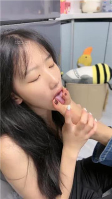 图片[19]_【橙宝】双母畜-奴下奴-品尝白袜/骑马转胯/臀部诱惑_绳艺套路直播视频资源网